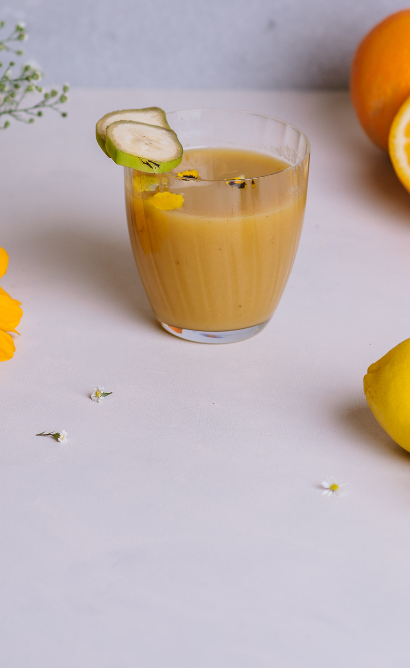 Smoothie: pomarańcza, jabłko, banan