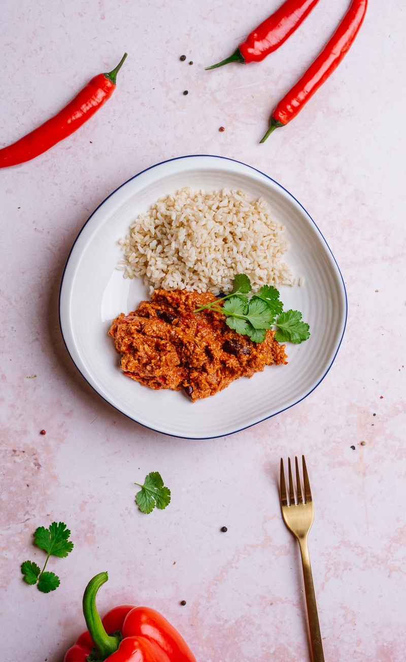 Drobiowe chili con carne, ryż brązowy