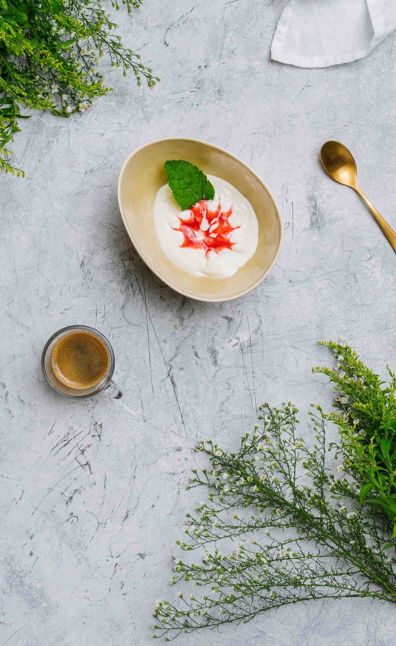 Panna cotta z sosem malinowym