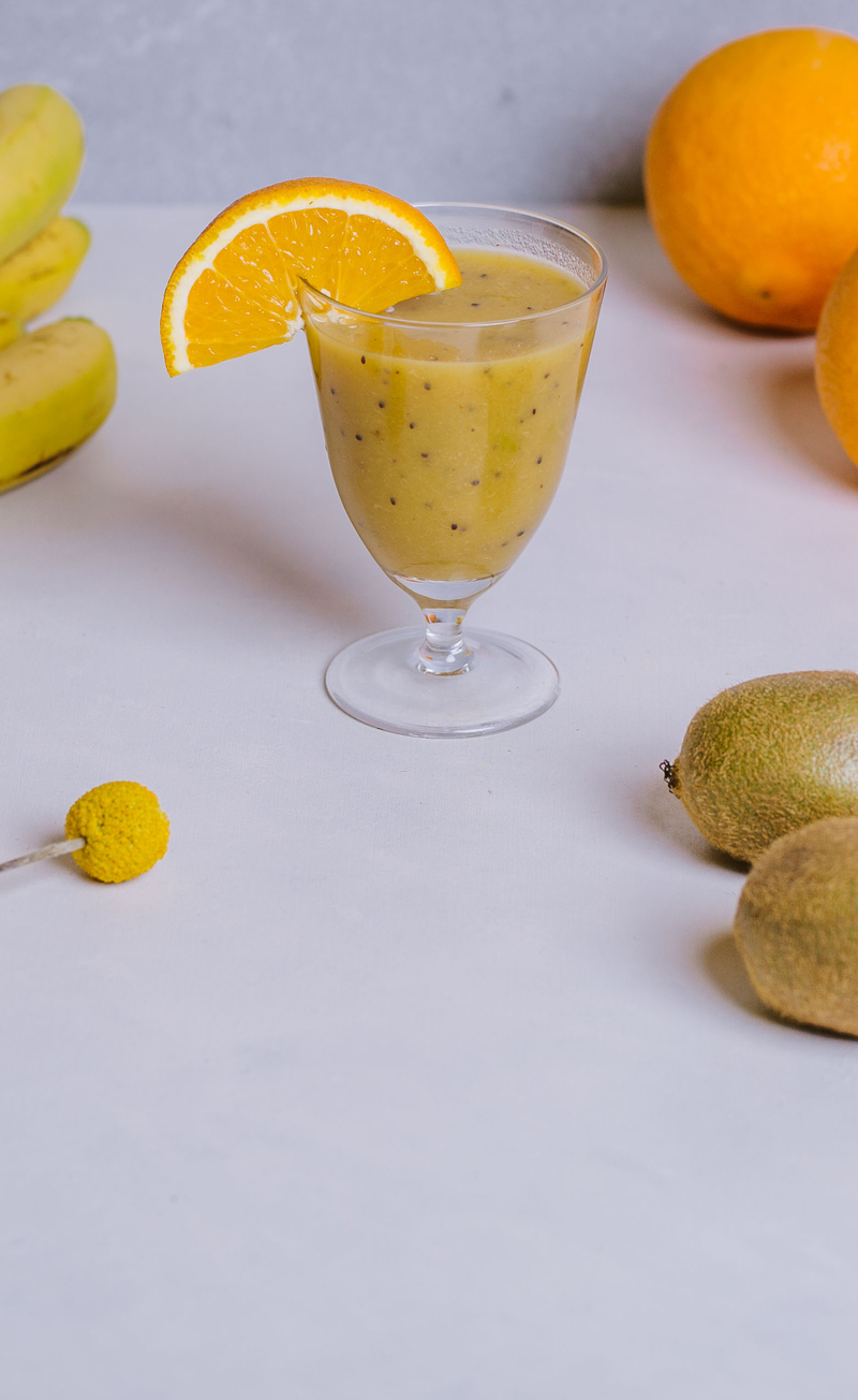 Smoothie: pomarańcza, banan, kiwi