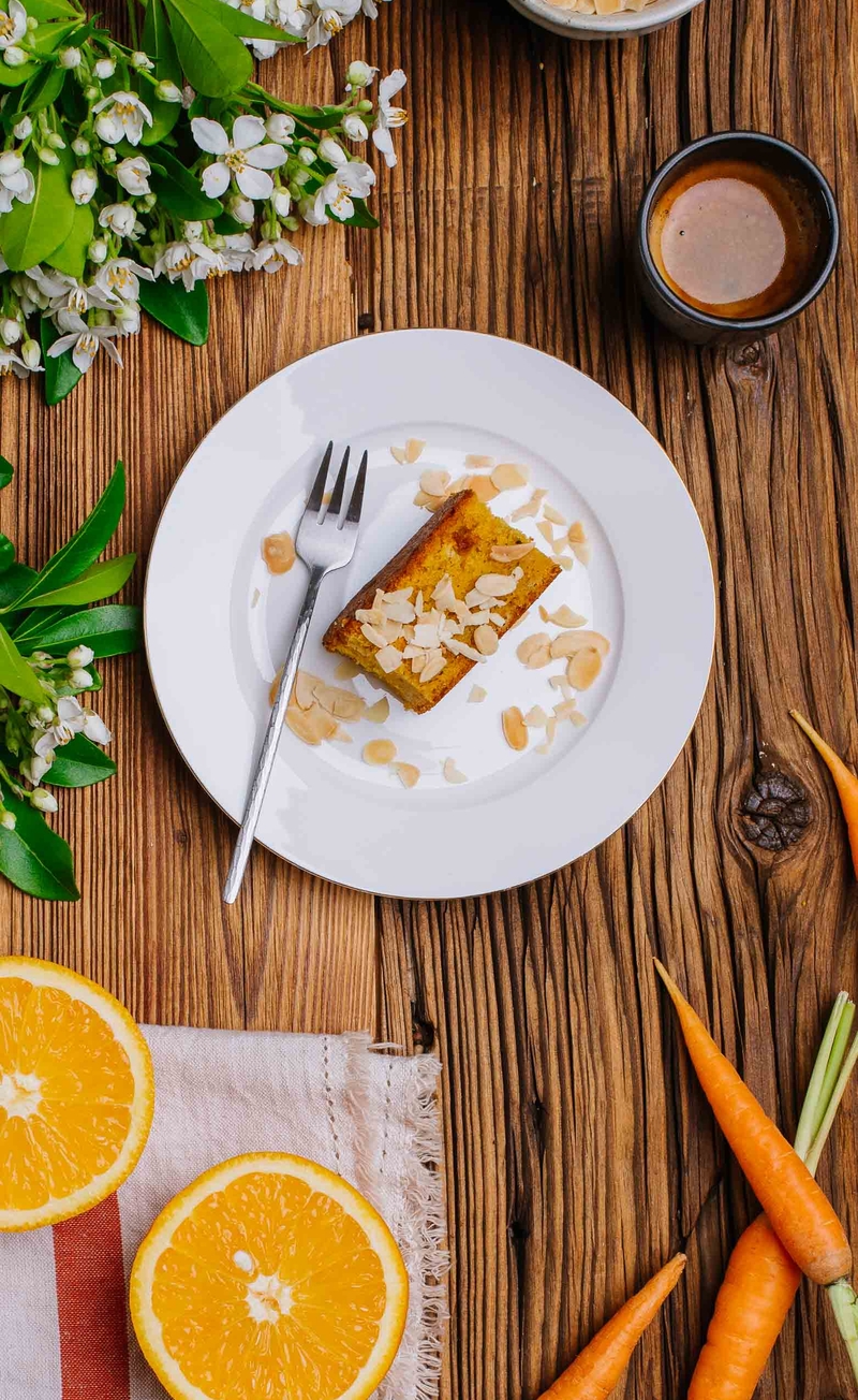 Torta Camilla - ciasto z marchewką, pomarańczą i migdałami