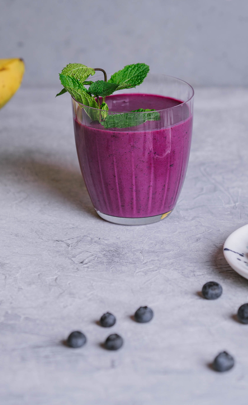 Koktajl: jagody, banan, jogurt naturalny