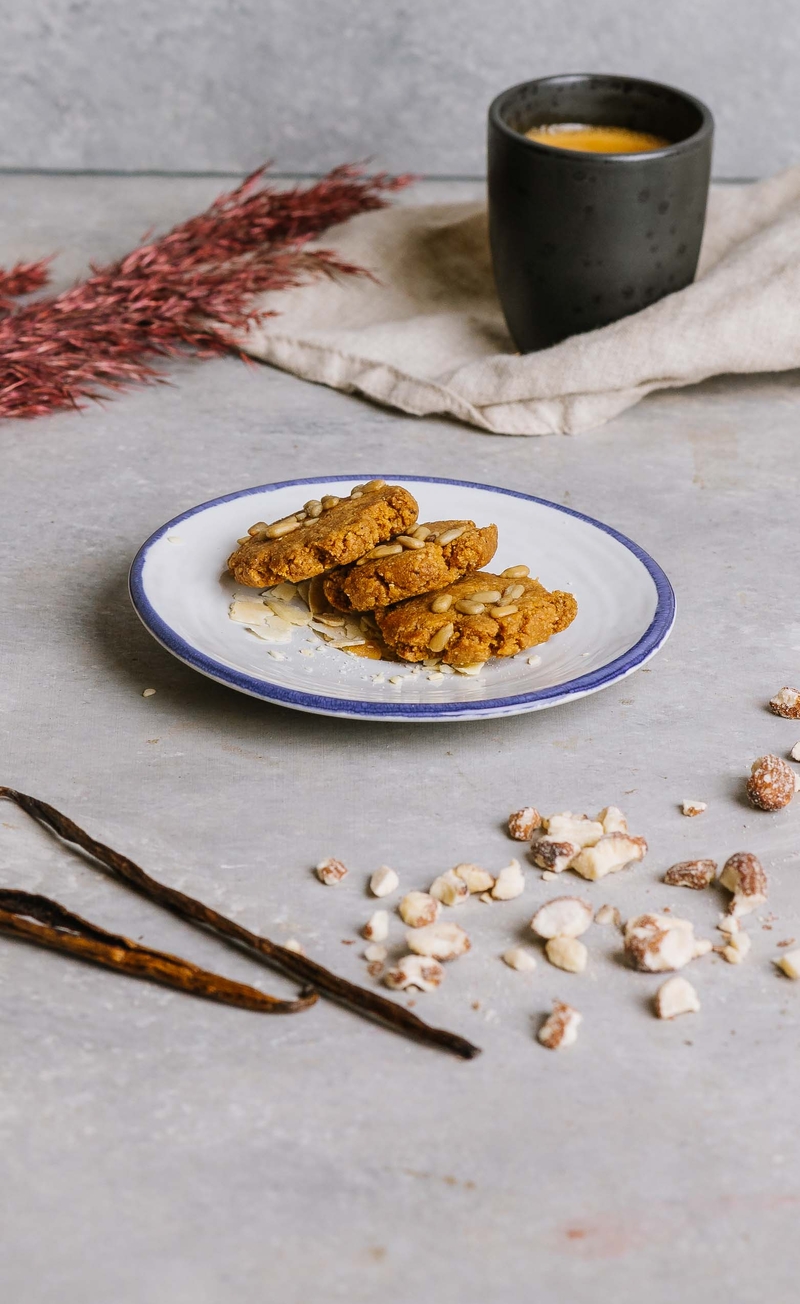 Keto ciasteczka orzechowe