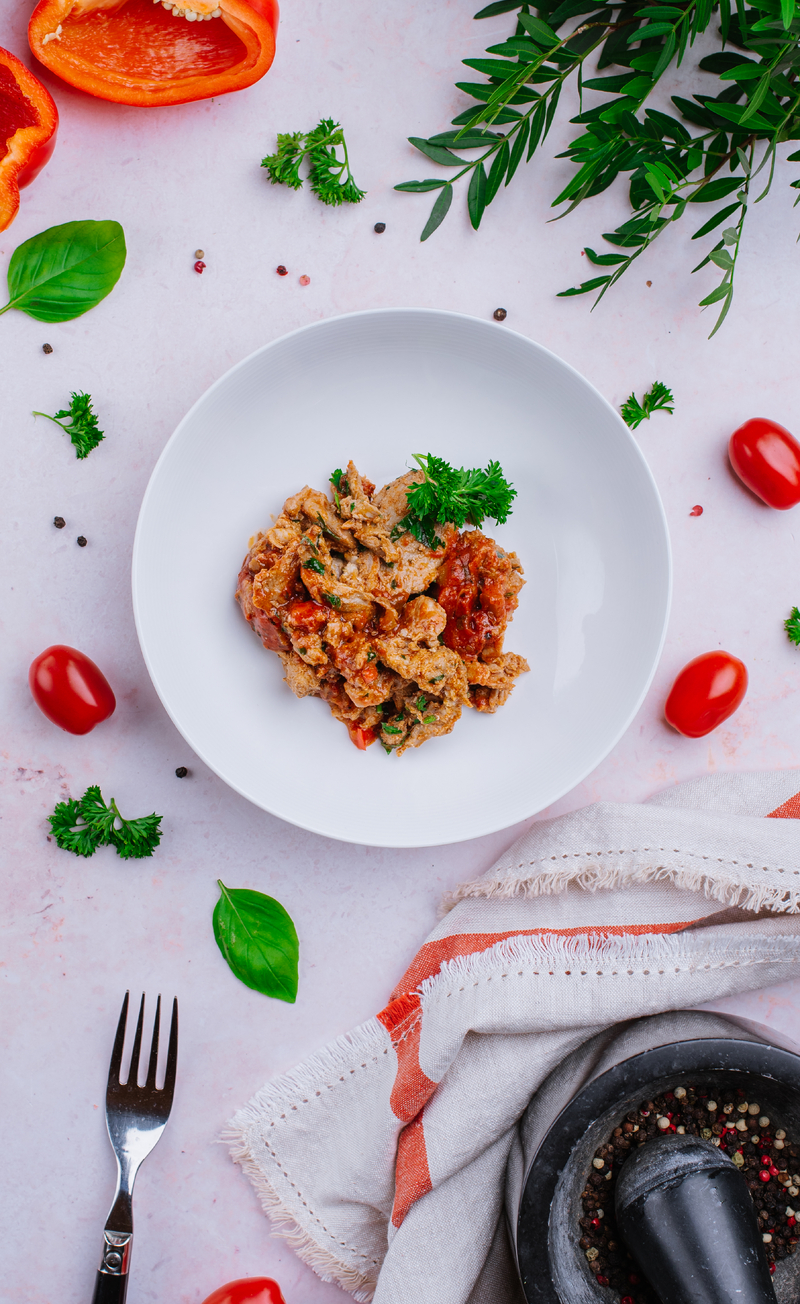 Pepperonata z bazylią, chorizo i polędwiczką wieprzową