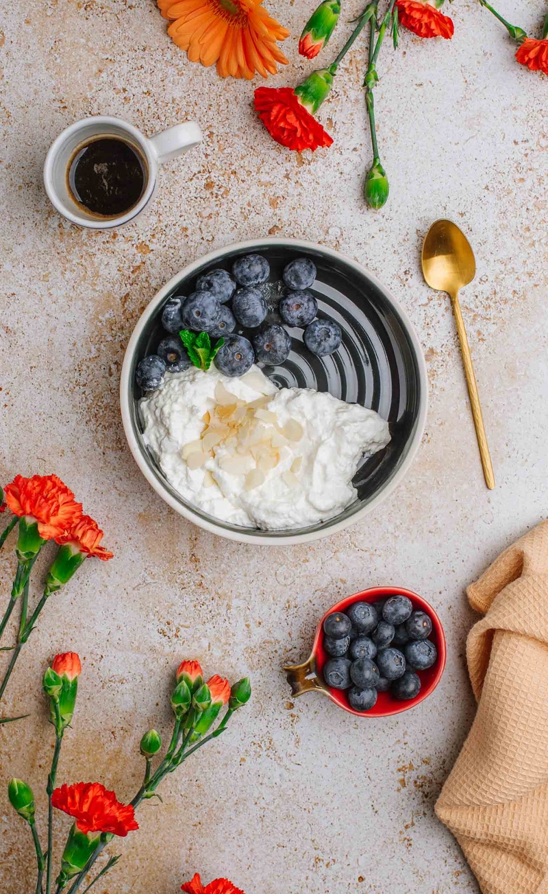 Jogurt grecki, borówki amerykańskie