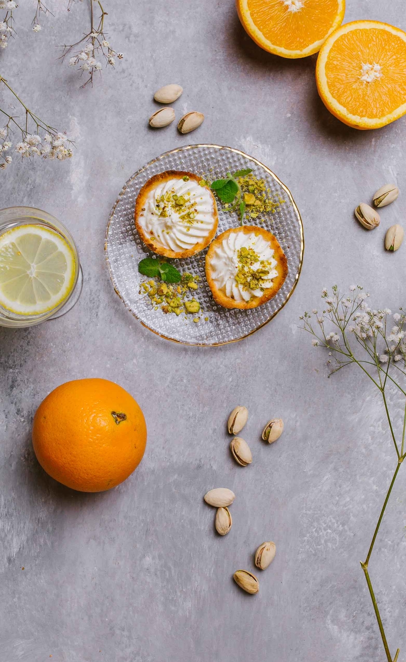 Tartaletki kokosowe z twarożkiem pomarańczowym i pistacjami