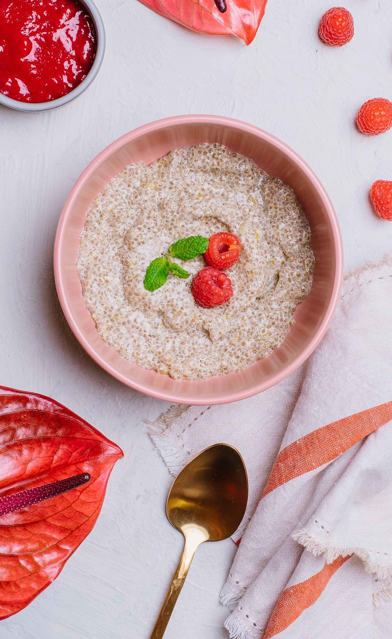 Lemon curd chia pudding z acerolą, mus malinowy