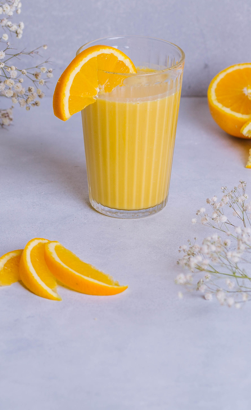Smoothie: mango, pomarańcza, kokos