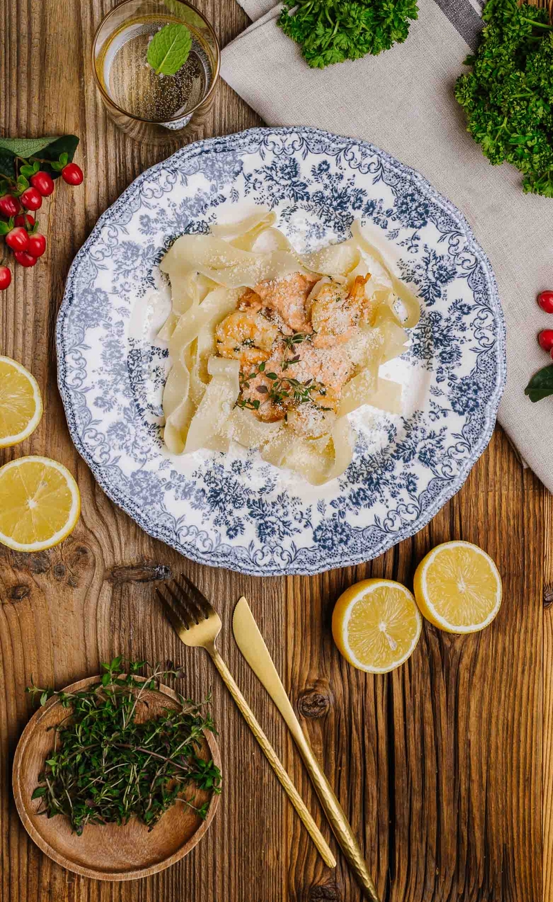 Pappardelle crema di gamberi czyli makaron z krewetkami w sosie ze skórką cytryny i natką pietruszki