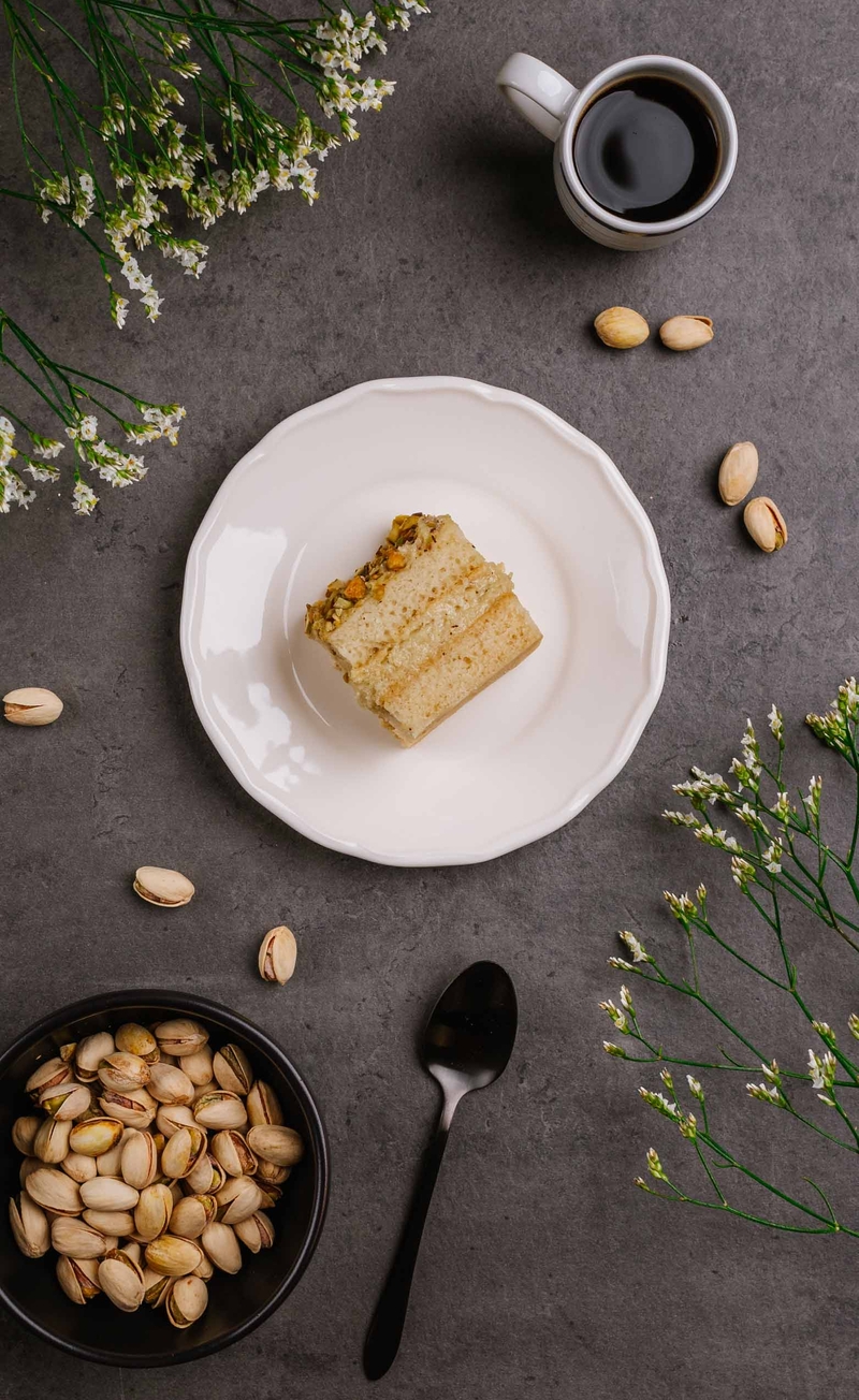 Roślinny tort z pistacjami