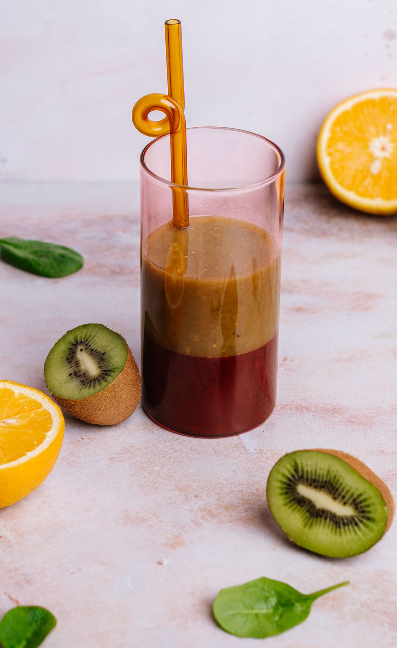 Smoothie: szpinak, pomarańcza, kiwi, chia