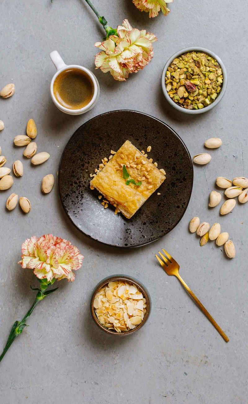 Baklava z miodem i orzechami