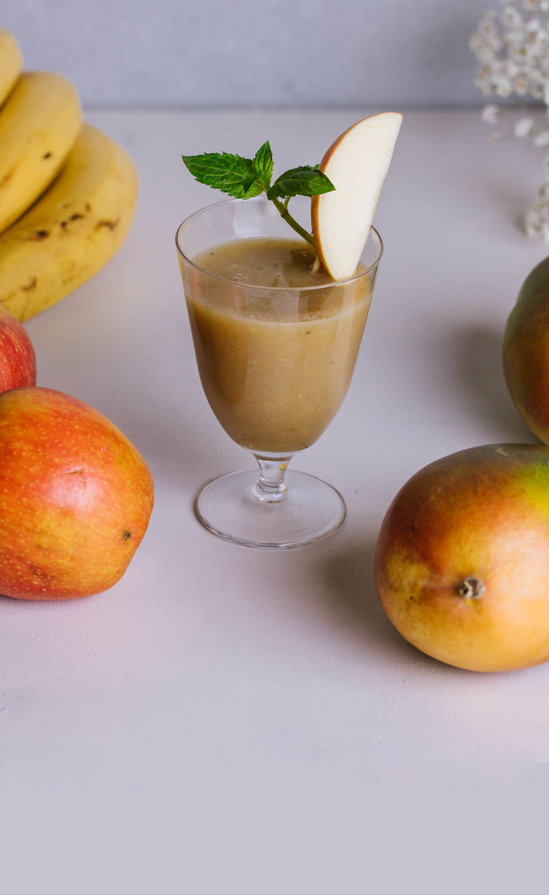 Smoothie: jabłko, banan, mango