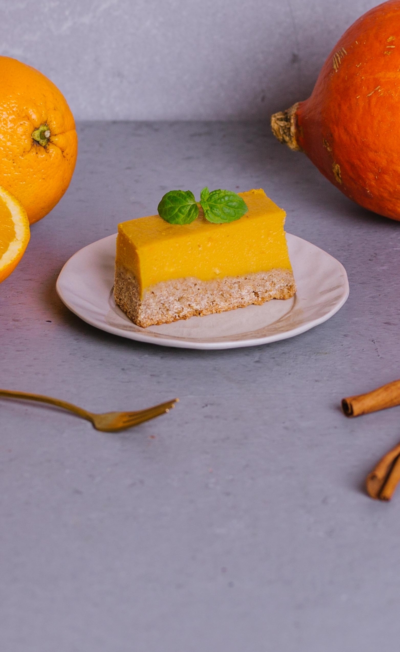 Pełnoziarnista tarta dyniowo-pomarańczowa