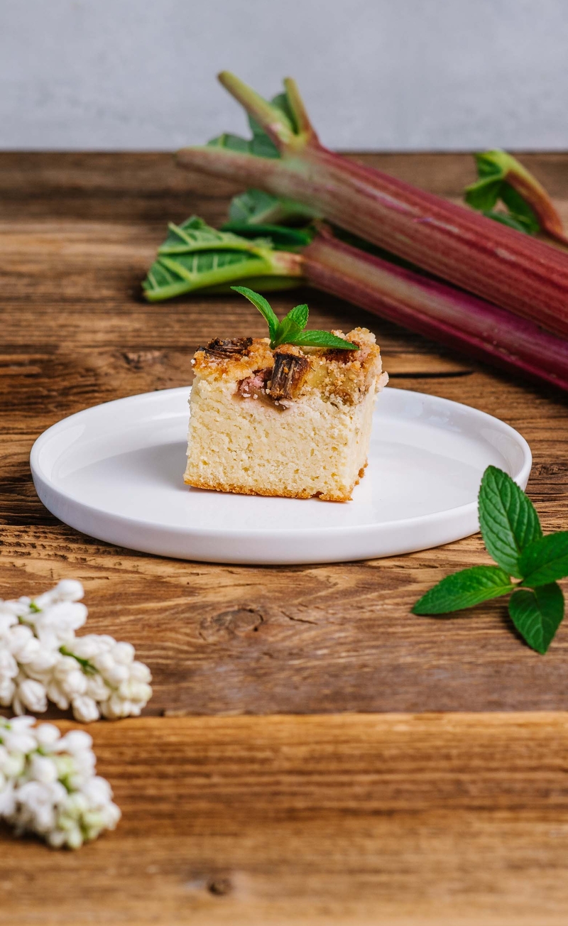 Keto ciasto z rabarbarem