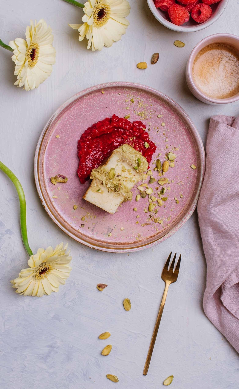 Pistacjowe tiramisu, domowa konfitura malinowa