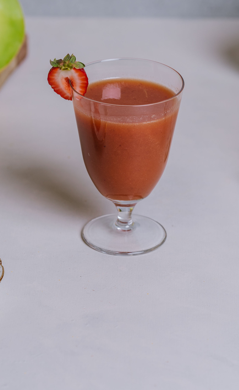 Smoothie: mango, melon, truskawka, jabłko