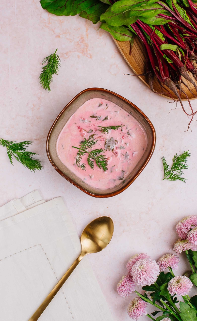 Keto zupa z botwinką i mascarpone