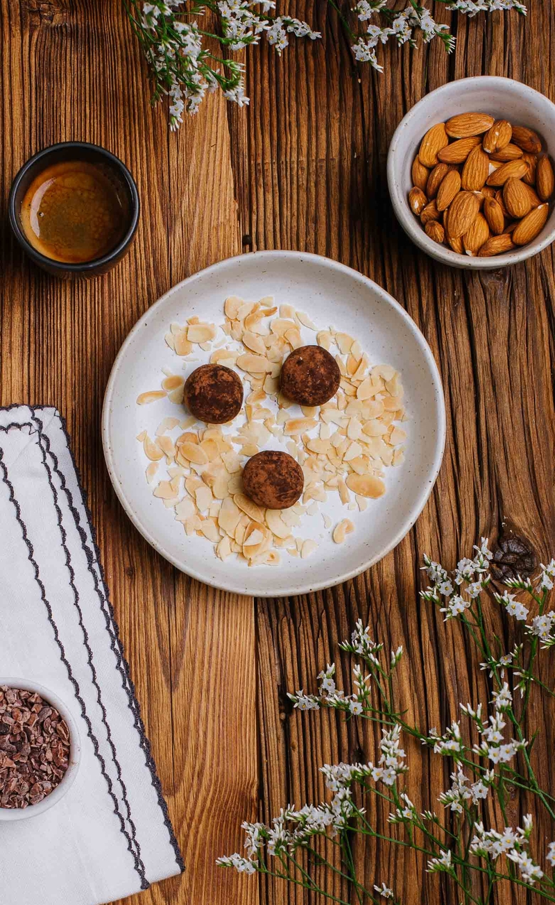 Trufle tiramisu z ciasteczkami amaretti