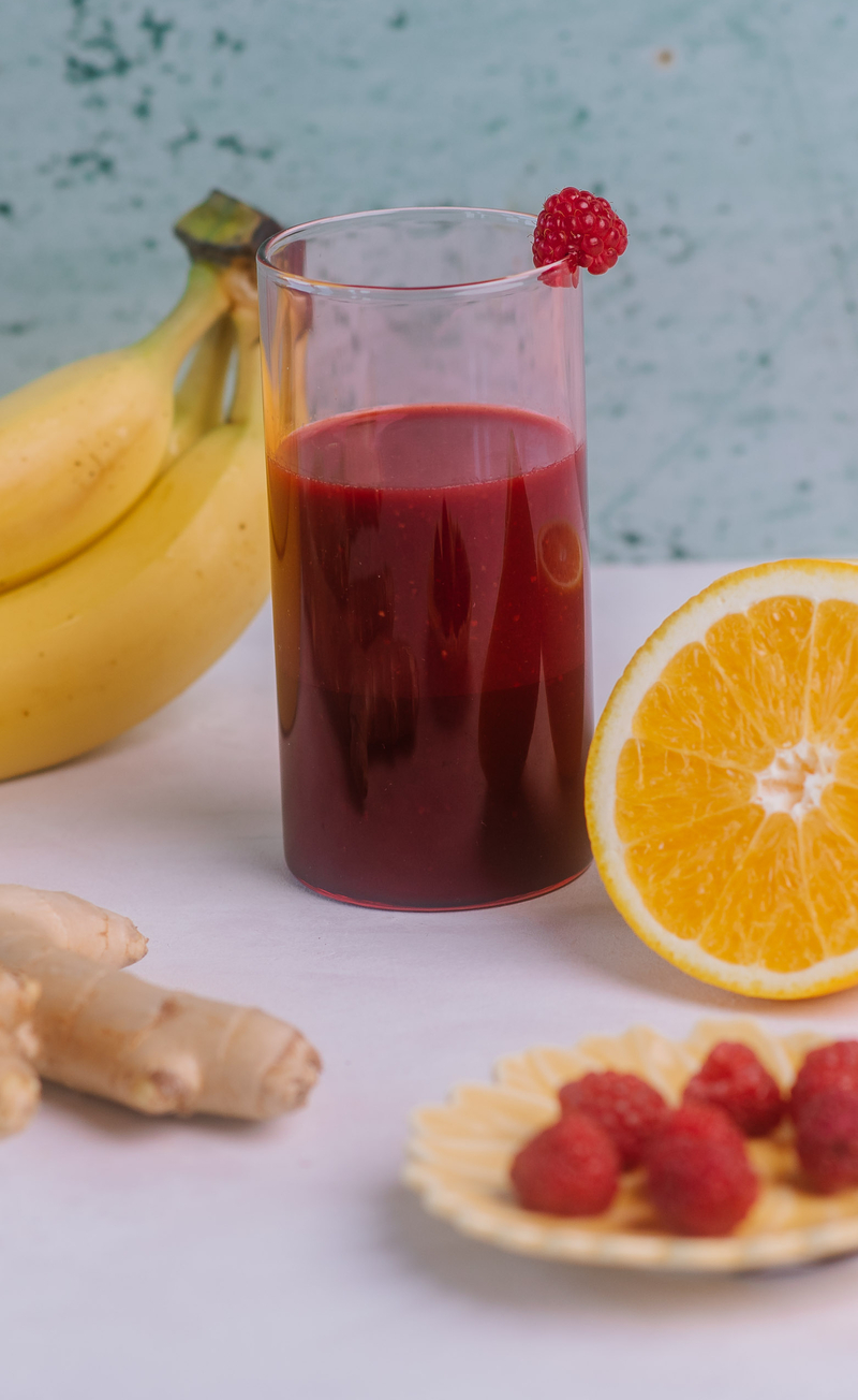 Smoothie: burak, banan, pomarańcza, malina, imbir