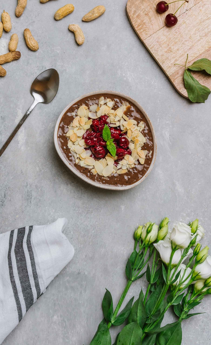 Czekoladowy pudding z tapioki, karmelizowane wiśnie