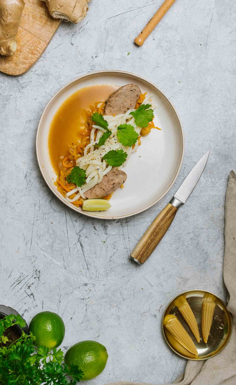 Kaczka po pekińsku ze stir fry, udon