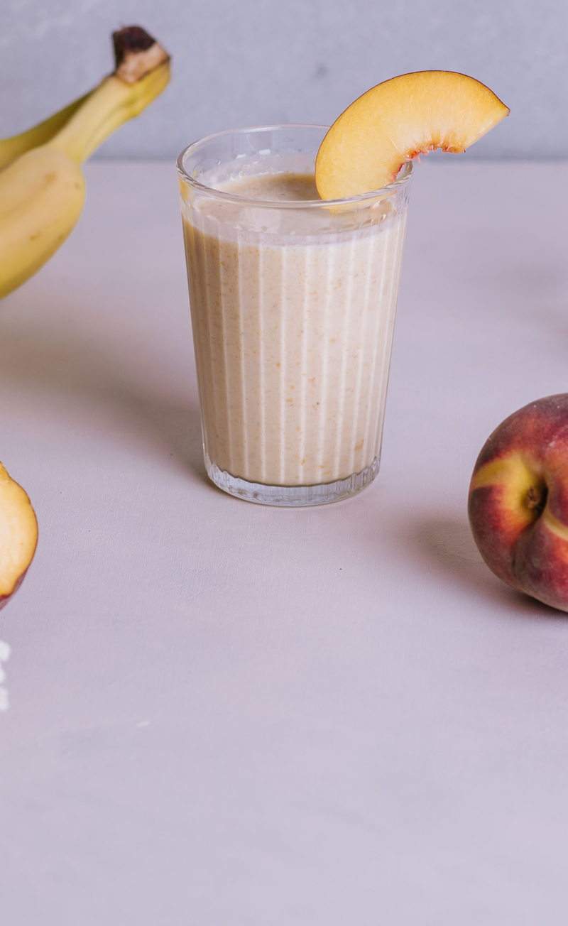 Koktajl: brzoskwinia, banan, jogurt naturalny