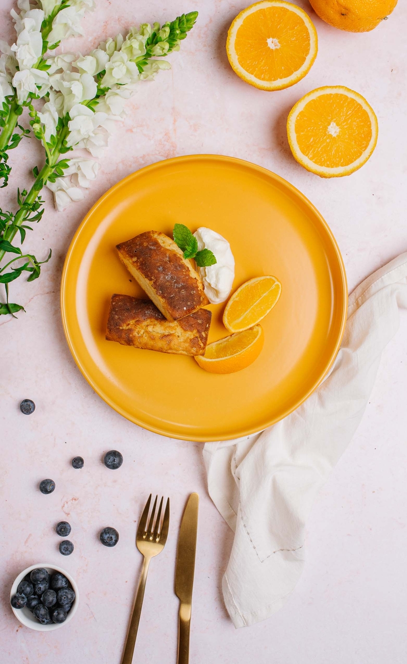 Keto chlebek śmietankowy, krem mascarpone, pomarańcza